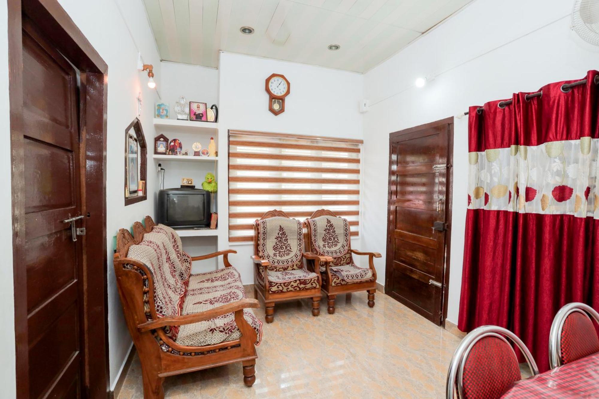 Koonamparayil Home Stay Munnar Anaviratty-Family Only Екстер'єр фото