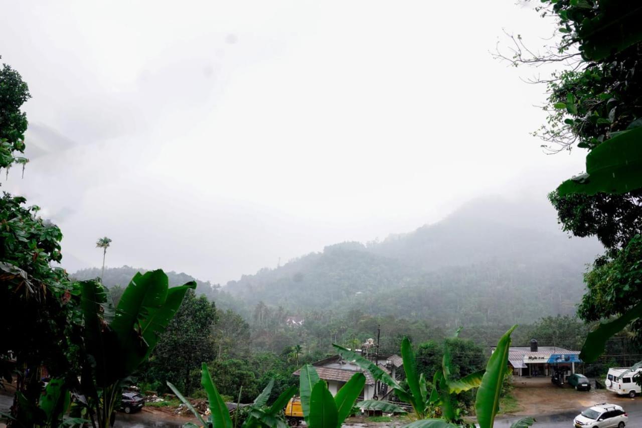 Koonamparayil Home Stay Munnar Anaviratty-Family Only Екстер'єр фото